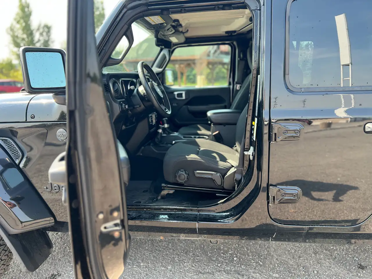 Jeep Gladiator - Image 18