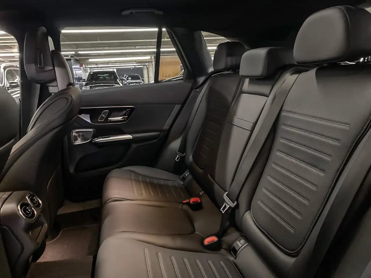 Mercedes-Benz GLC - Image 14