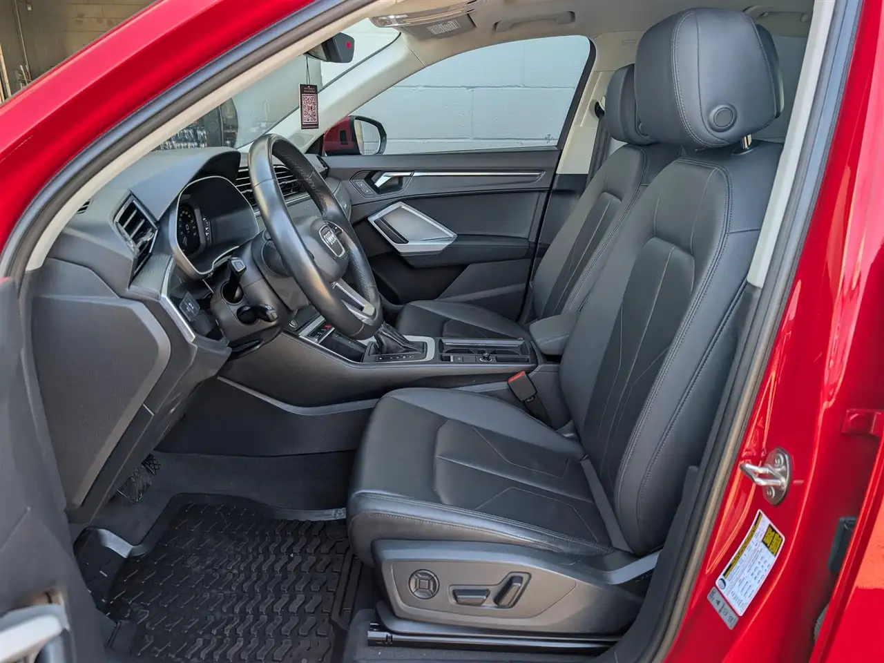 Audi Q3 - Image 8