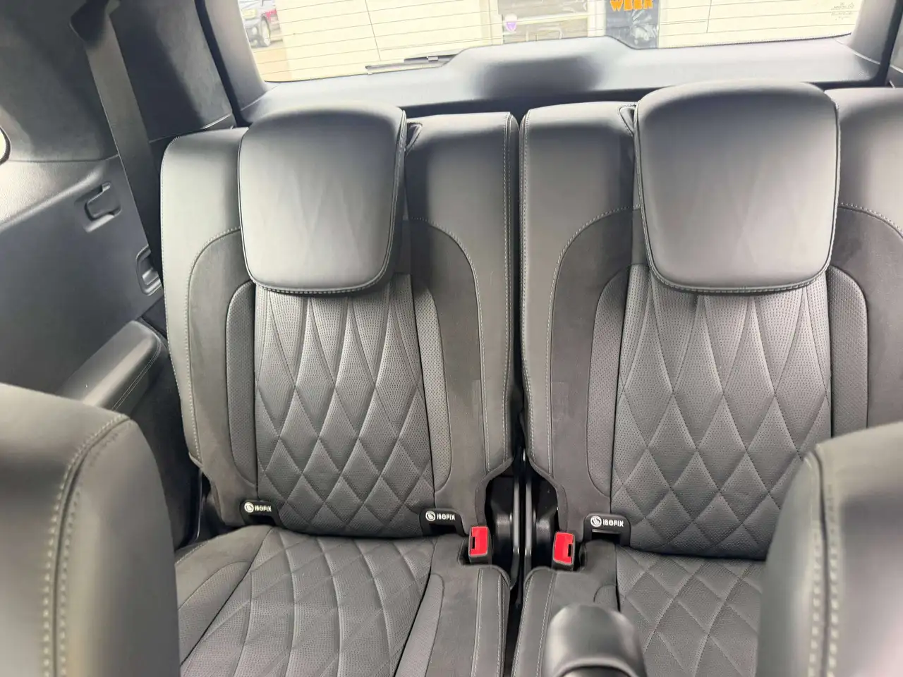 Mercedes-Benz GLS - Image 19