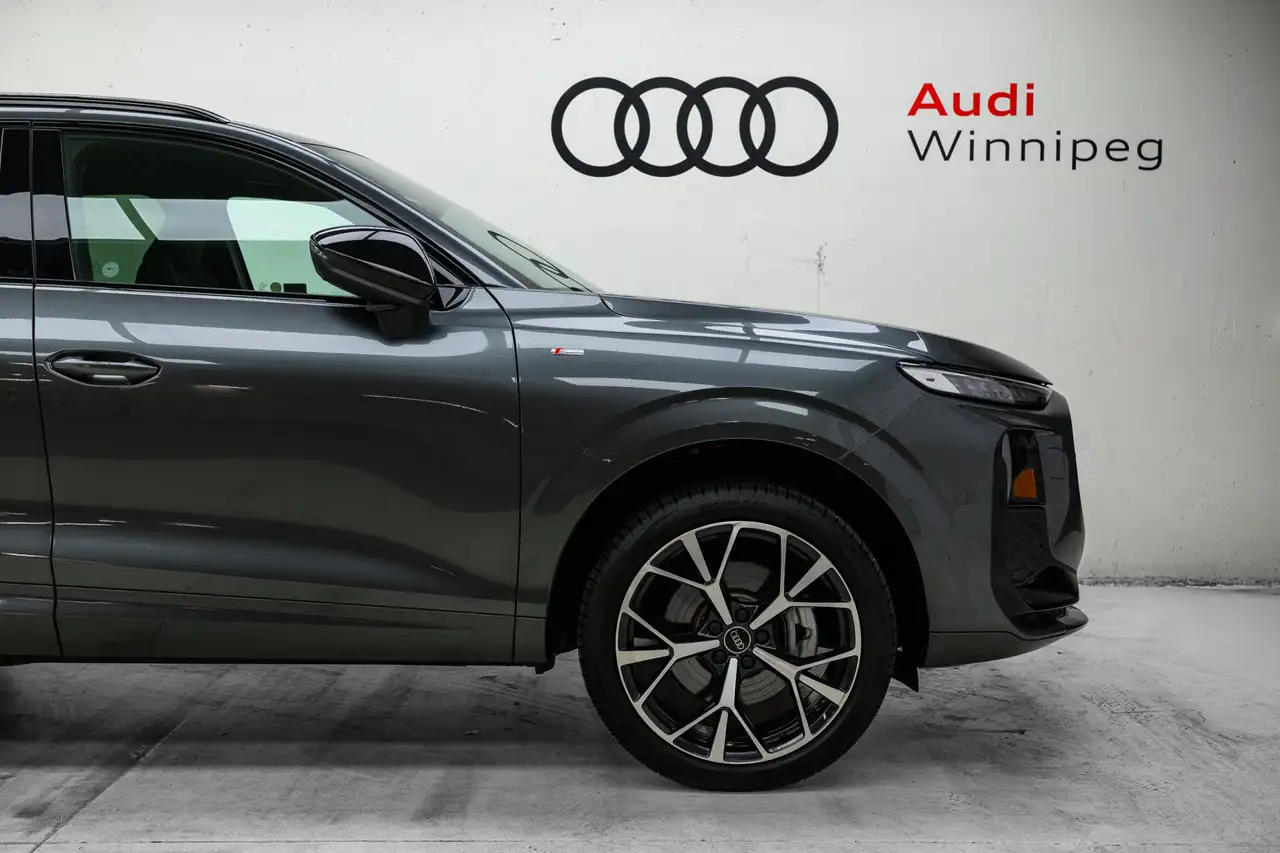 Audi Q3 - Image 5