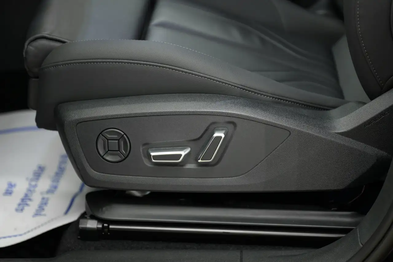 Audi Q3 - Image 14
