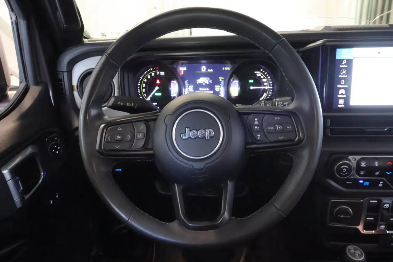 Jeep Wrangler - Image 14
