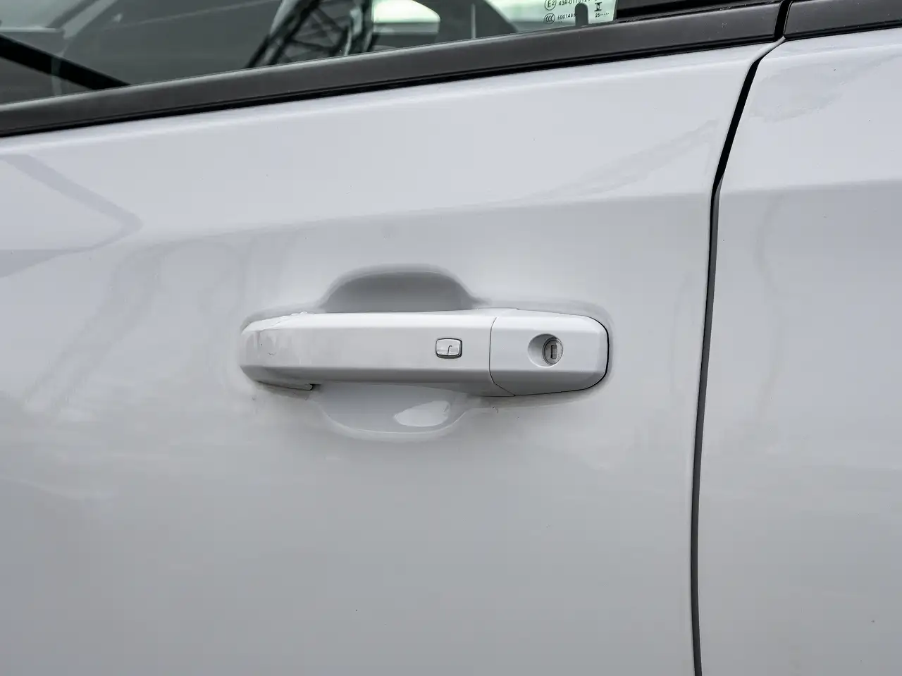 Chevrolet Silverado 1500 - Image 8