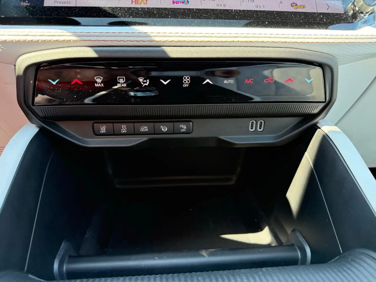 Jeep Cherokee - Image 14
