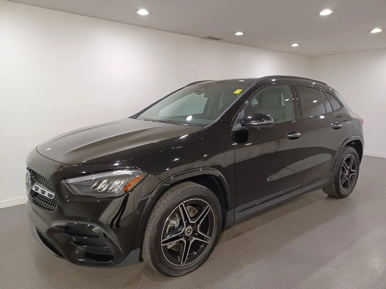 Mercedes-Benz GLA - Image 2