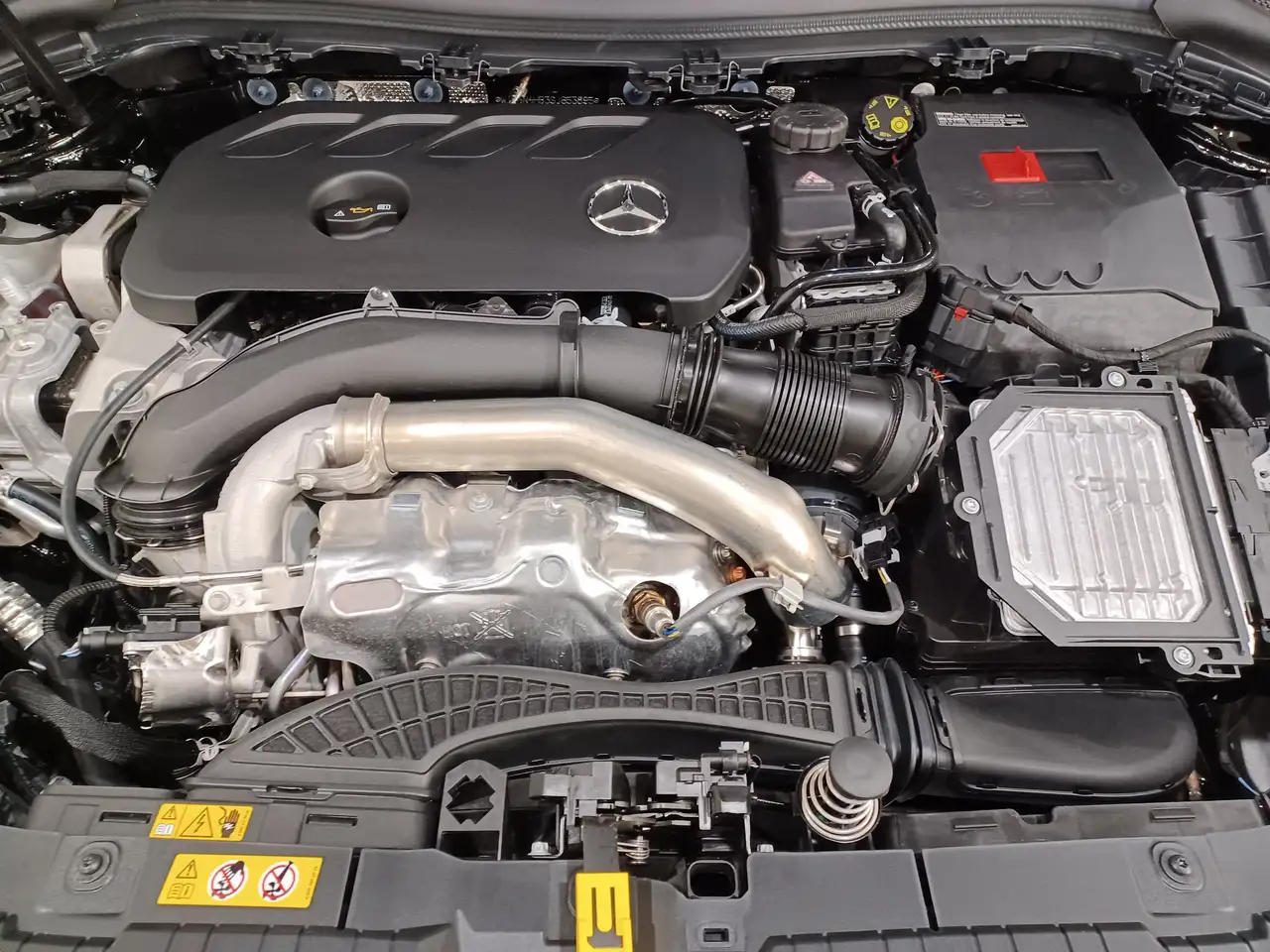 Mercedes-Benz GLA - Image 21