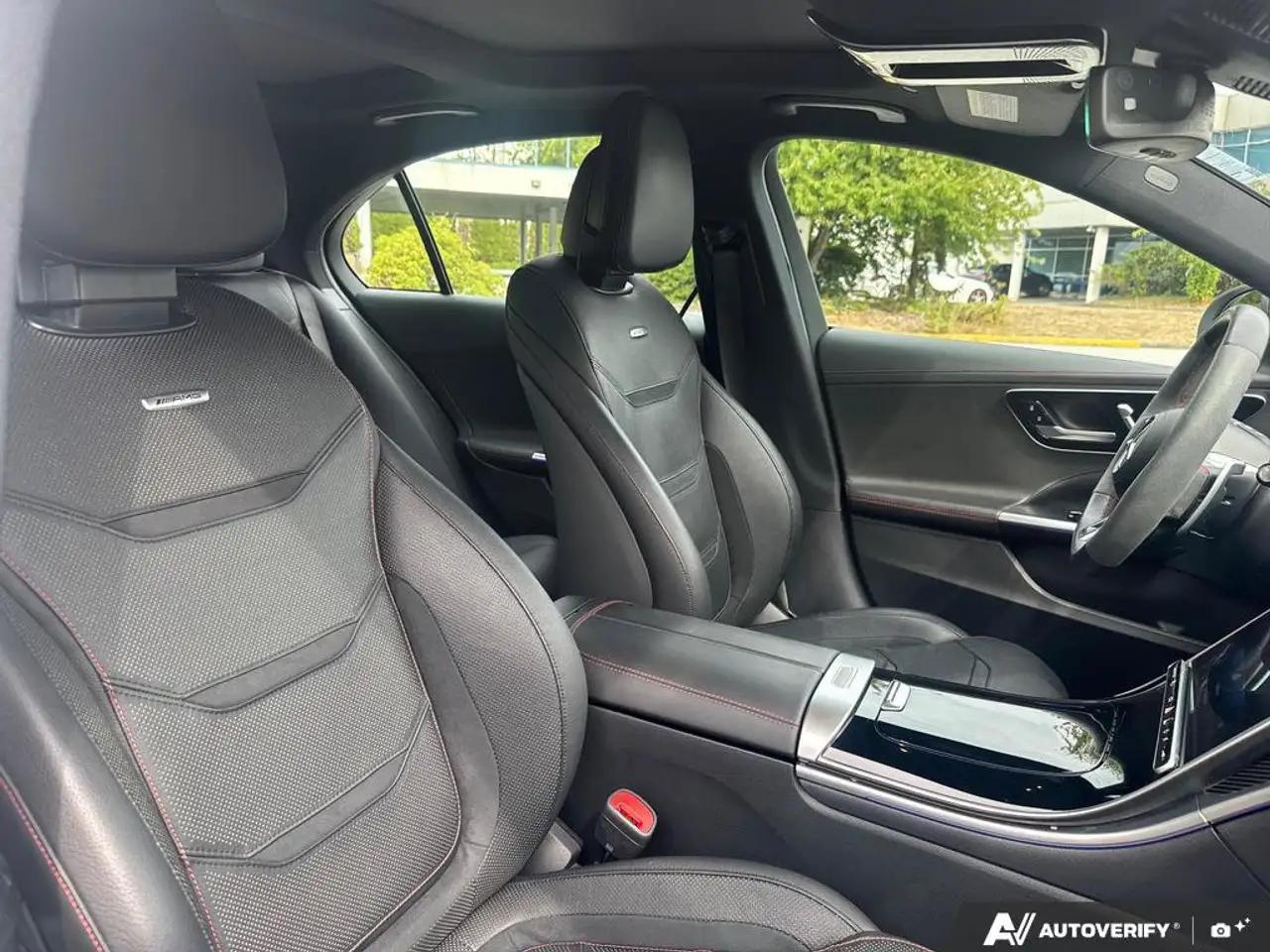 Mercedes-Benz C-Class - Image 20