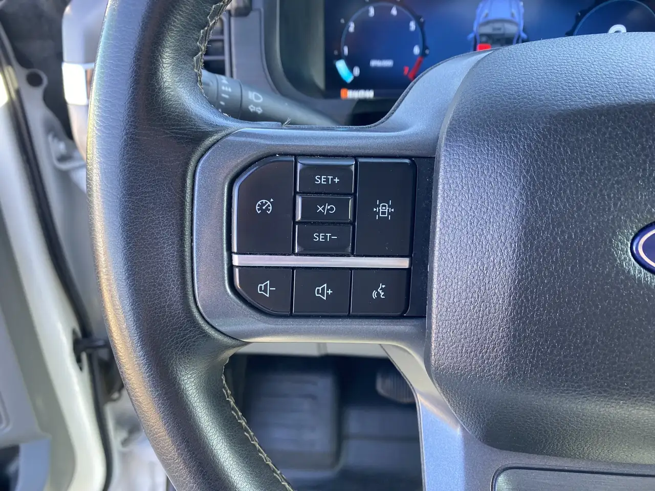 Ford F-150 - Image 10