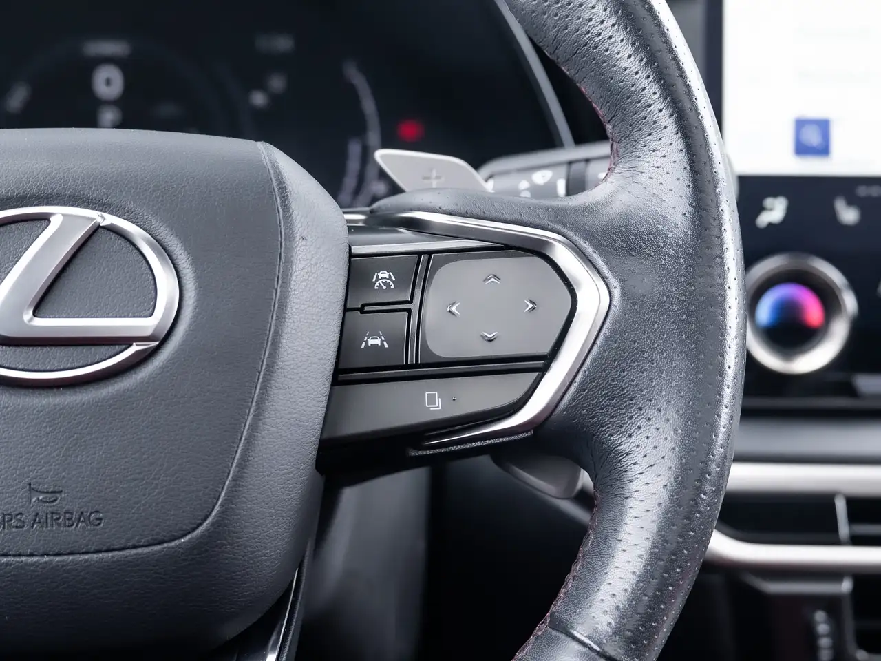 Lexus RX - Image 14