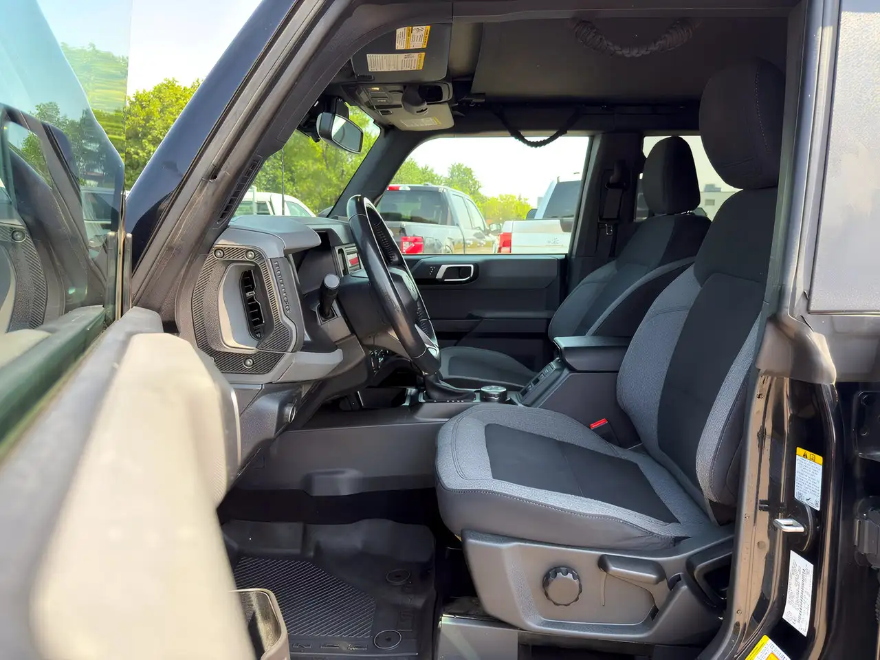 Ford Bronco - Image 17