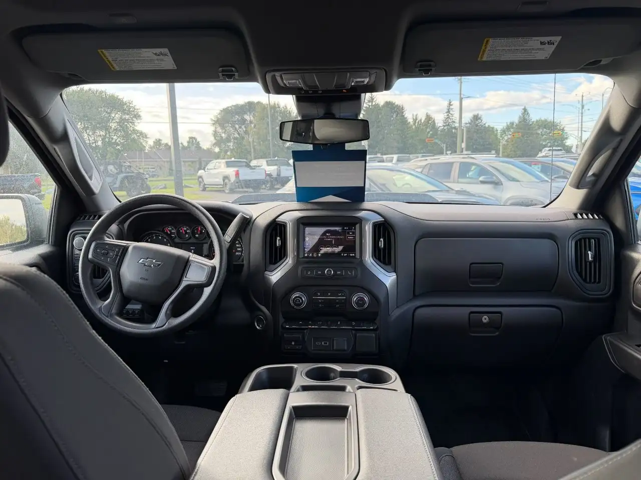 Chevrolet Silverado 1500 - Image 14