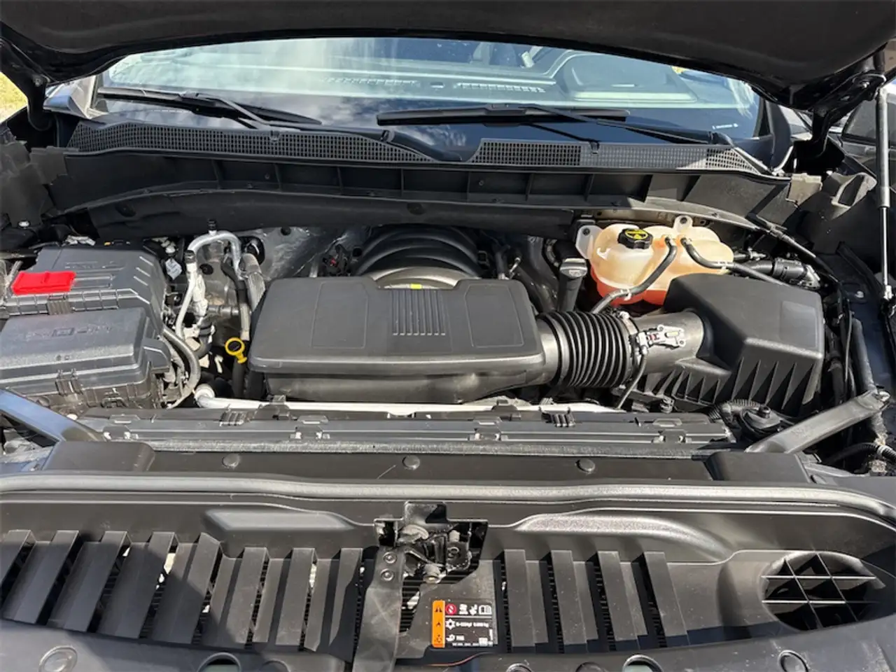 Chevrolet Silverado 1500 - Image 22