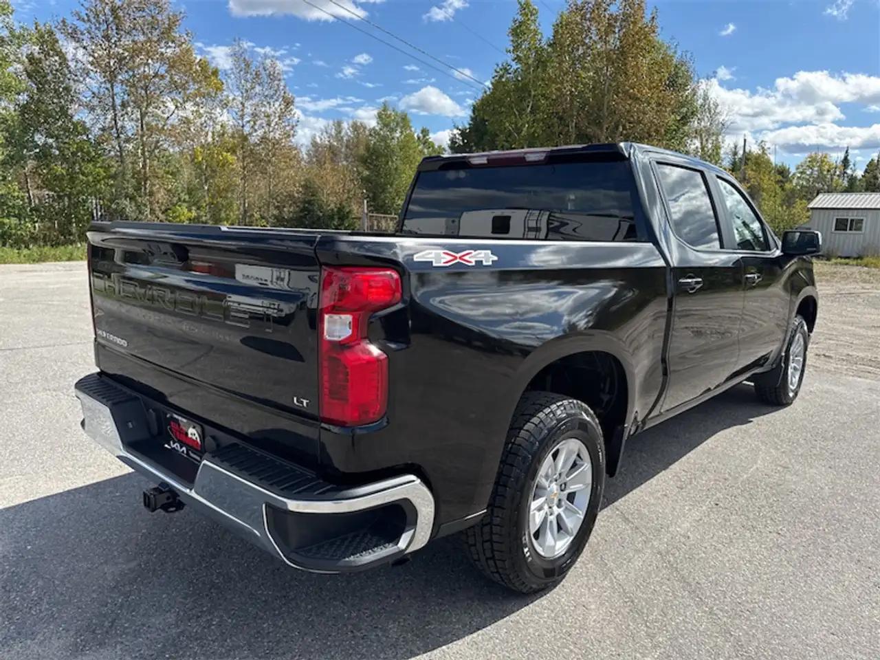Chevrolet Silverado 1500 - Image 19