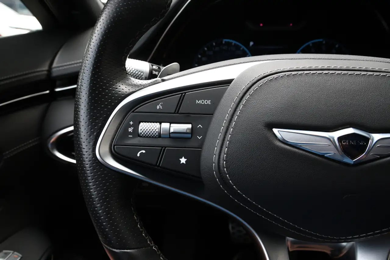 Genesis GV70 - Image 29