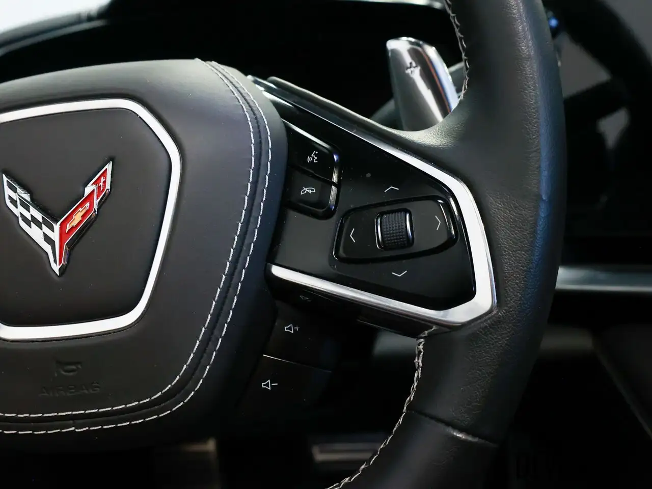 Chevrolet Corvette - Image 13