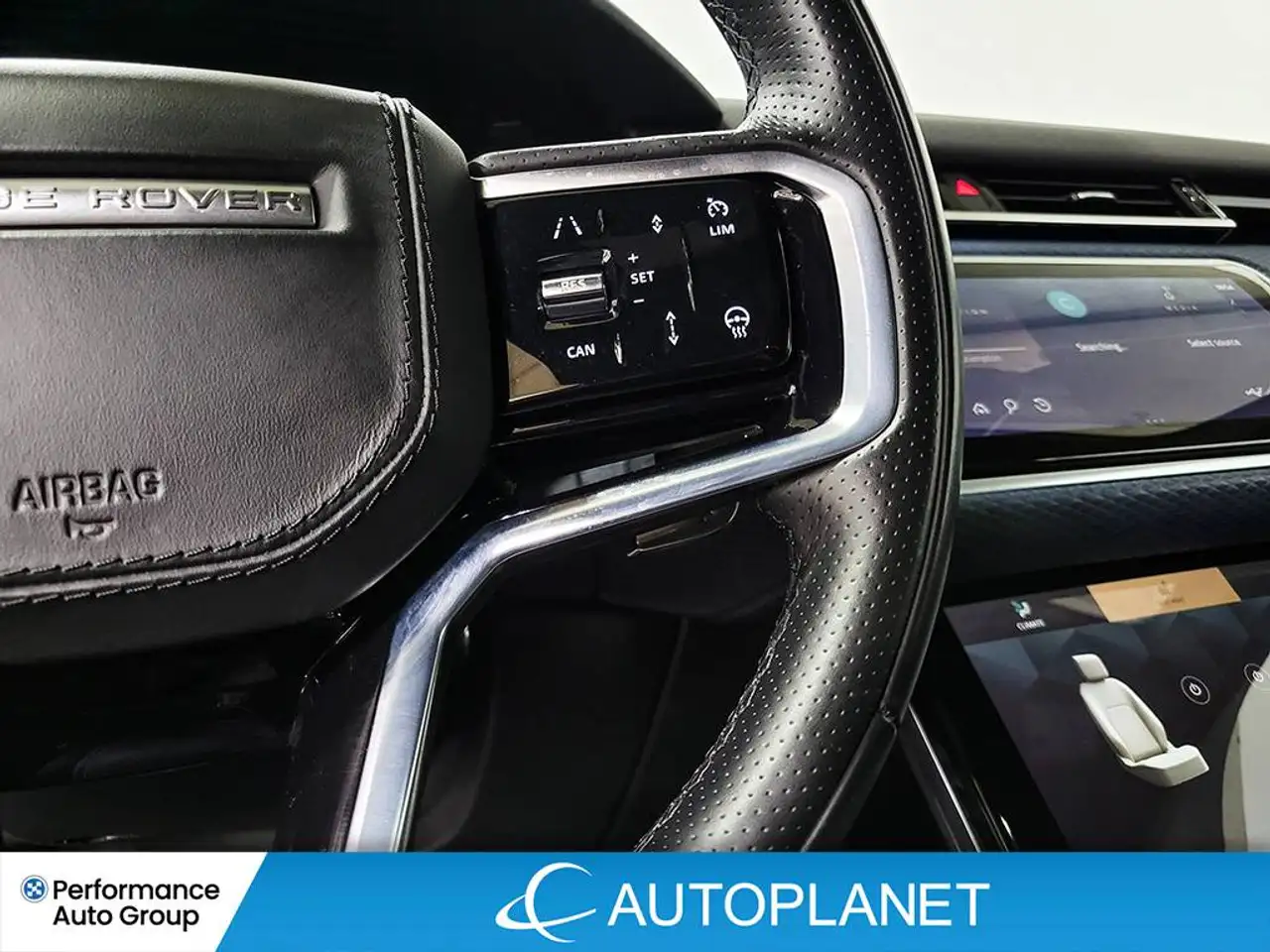 Land Rover Range Rover Velar - Image 31