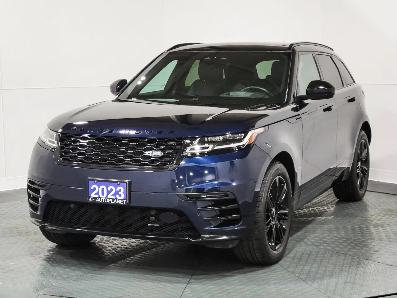 Land Rover Range Rover Velar - Image 44