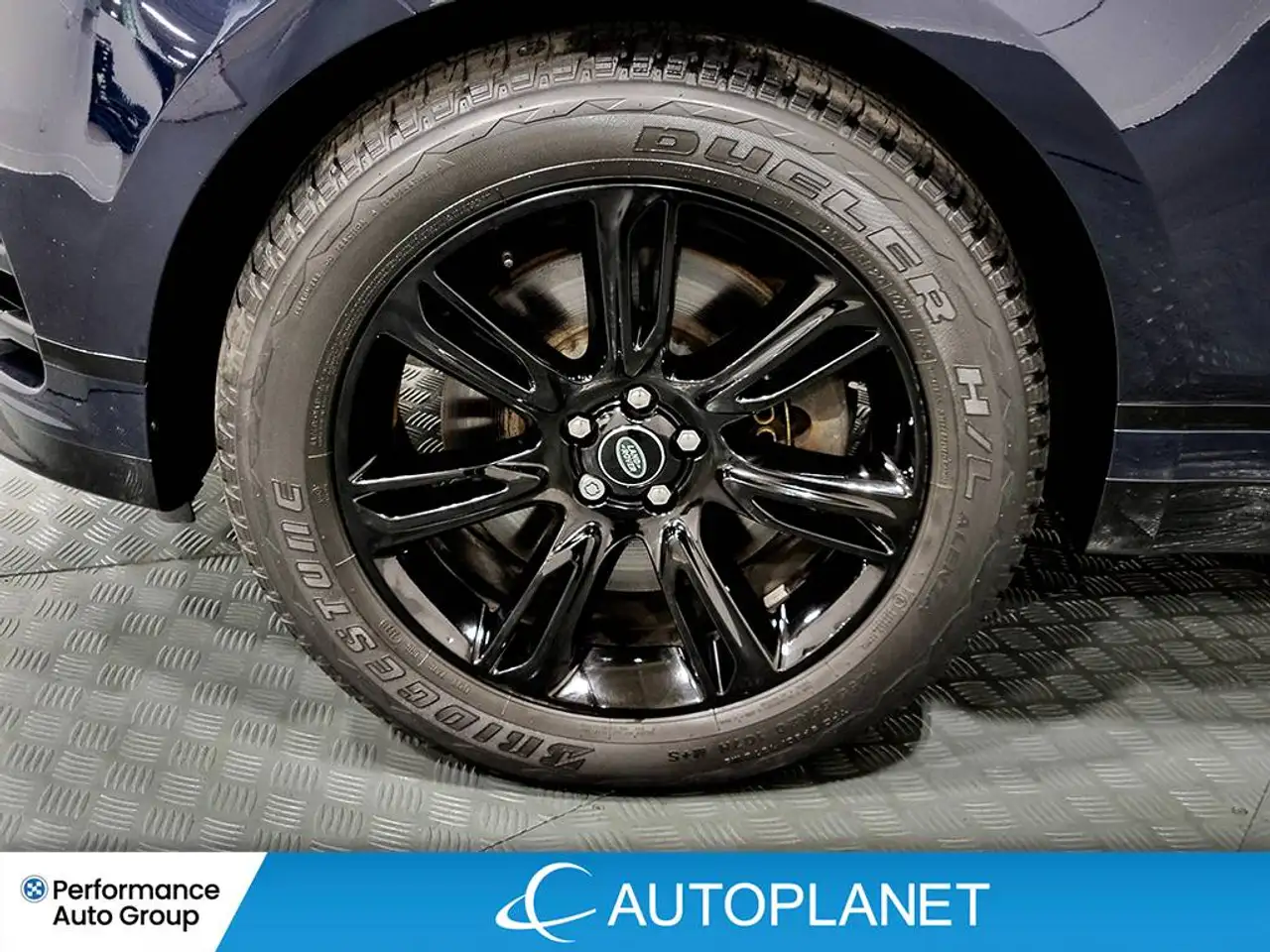 Land Rover Range Rover Velar - Image 13