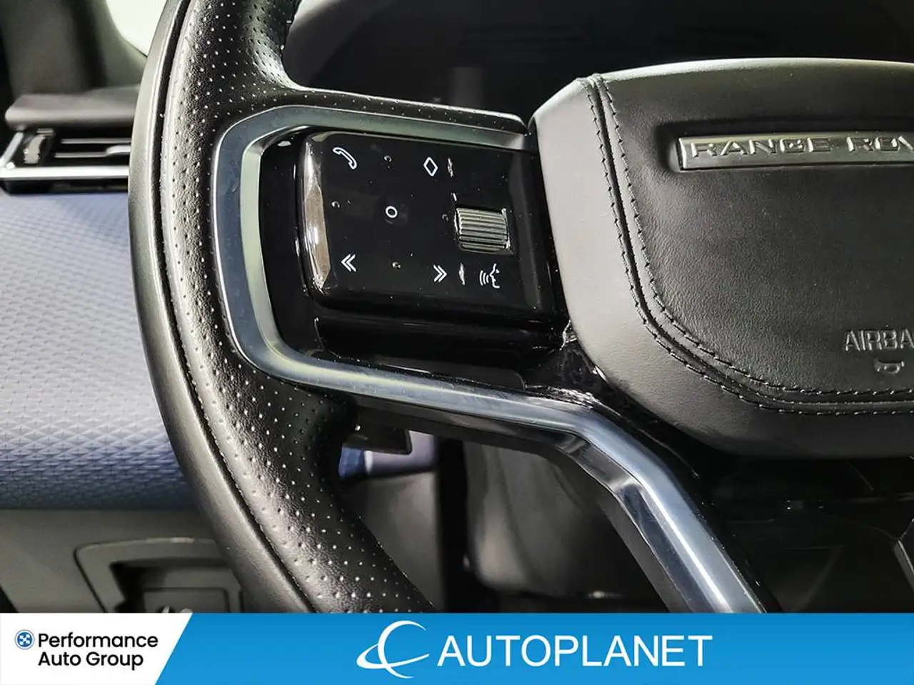 Land Rover Range Rover Velar - Image 30