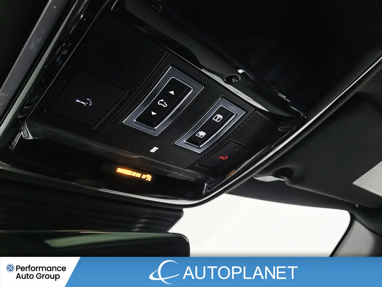 Land Rover Range Rover Velar - Image 34