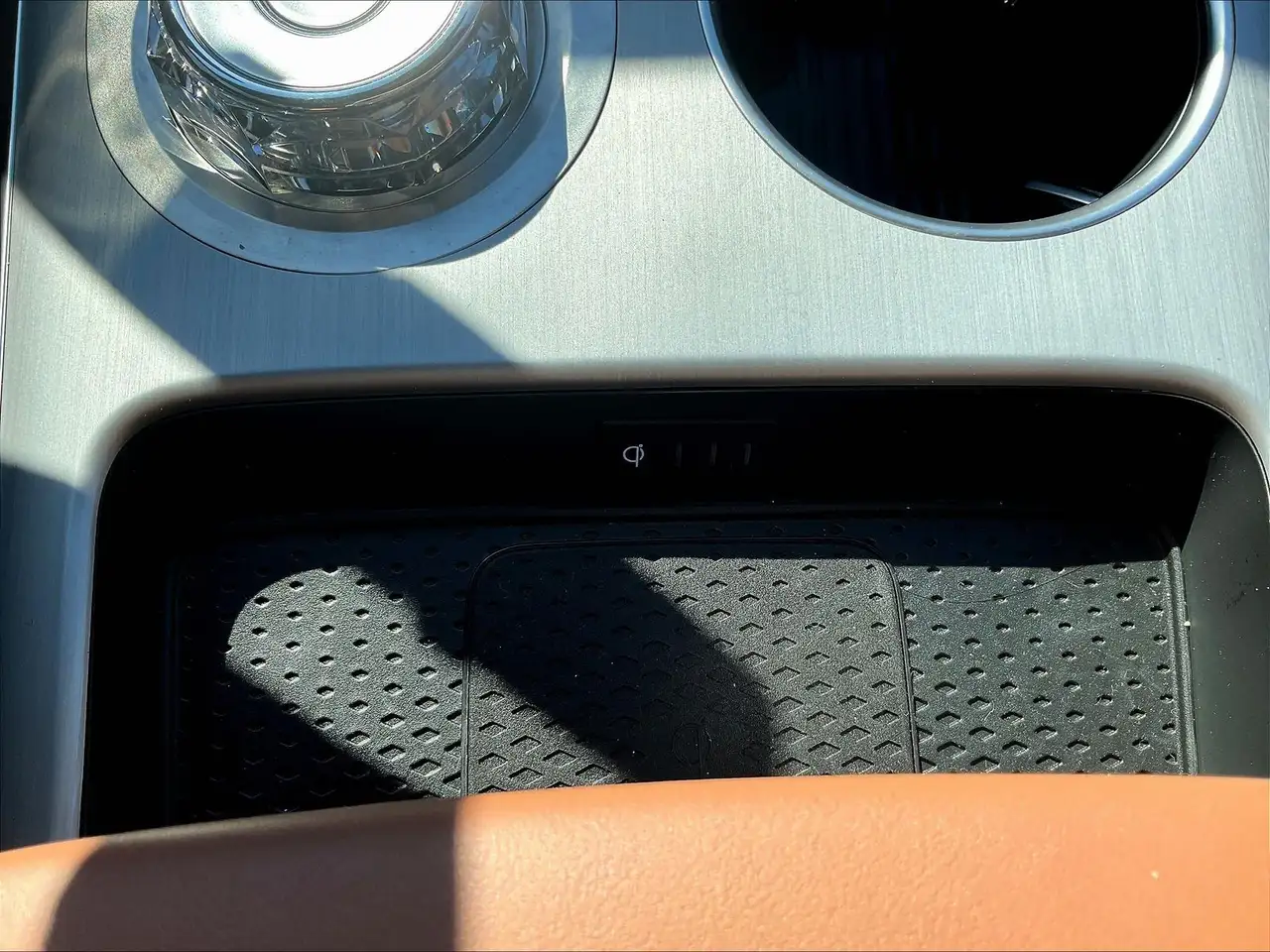 Genesis GV70 - Image 18