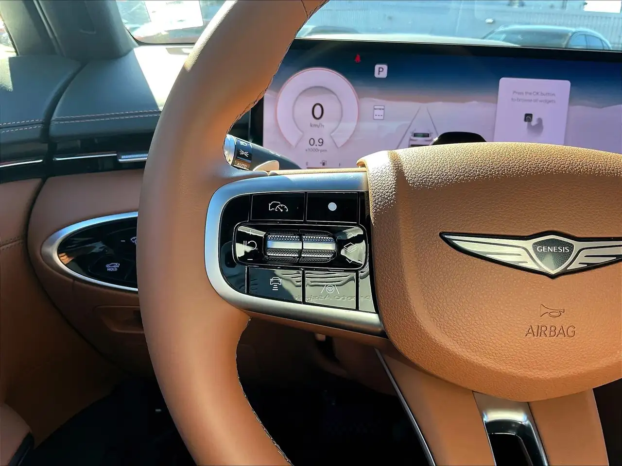 Genesis GV70 - Image 13