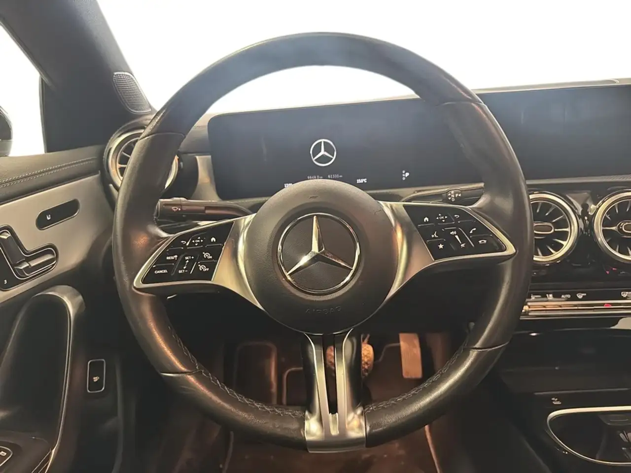 Mercedes-Benz CLA - Image 21