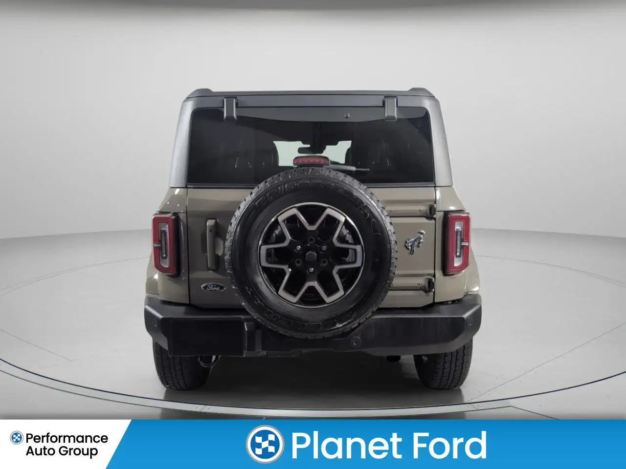 Ford Bronco - Image 6