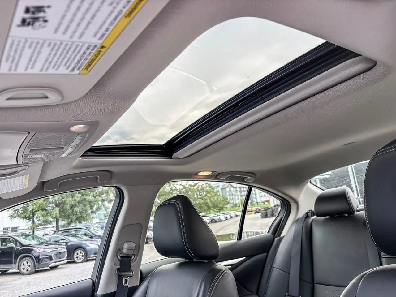 Infiniti Q50 - Image 26