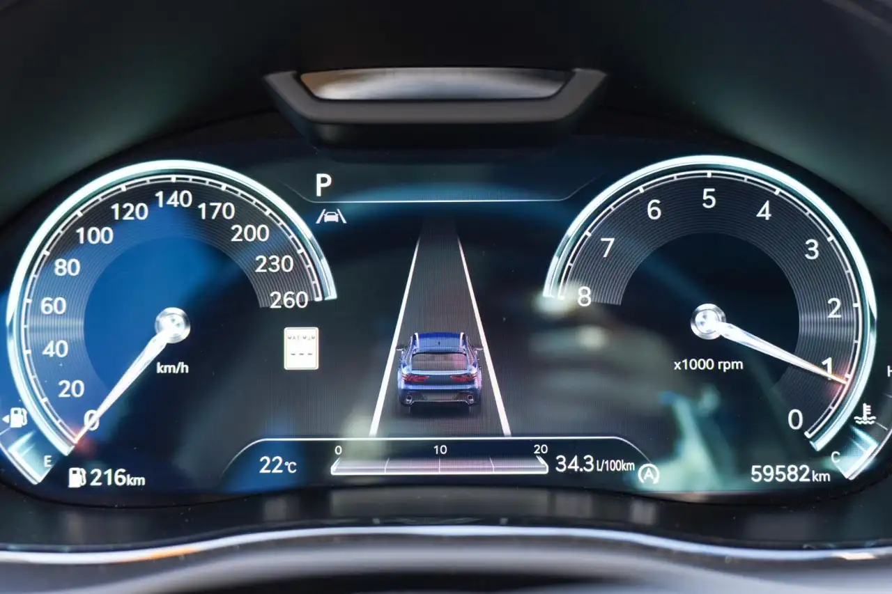 Genesis GV70 - Image 17
