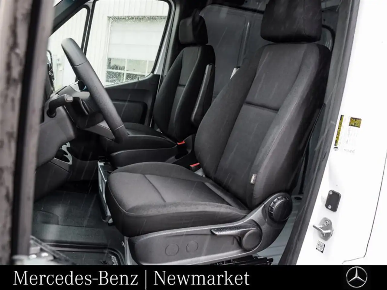 Mercedes-Benz Sprinter - Image 13