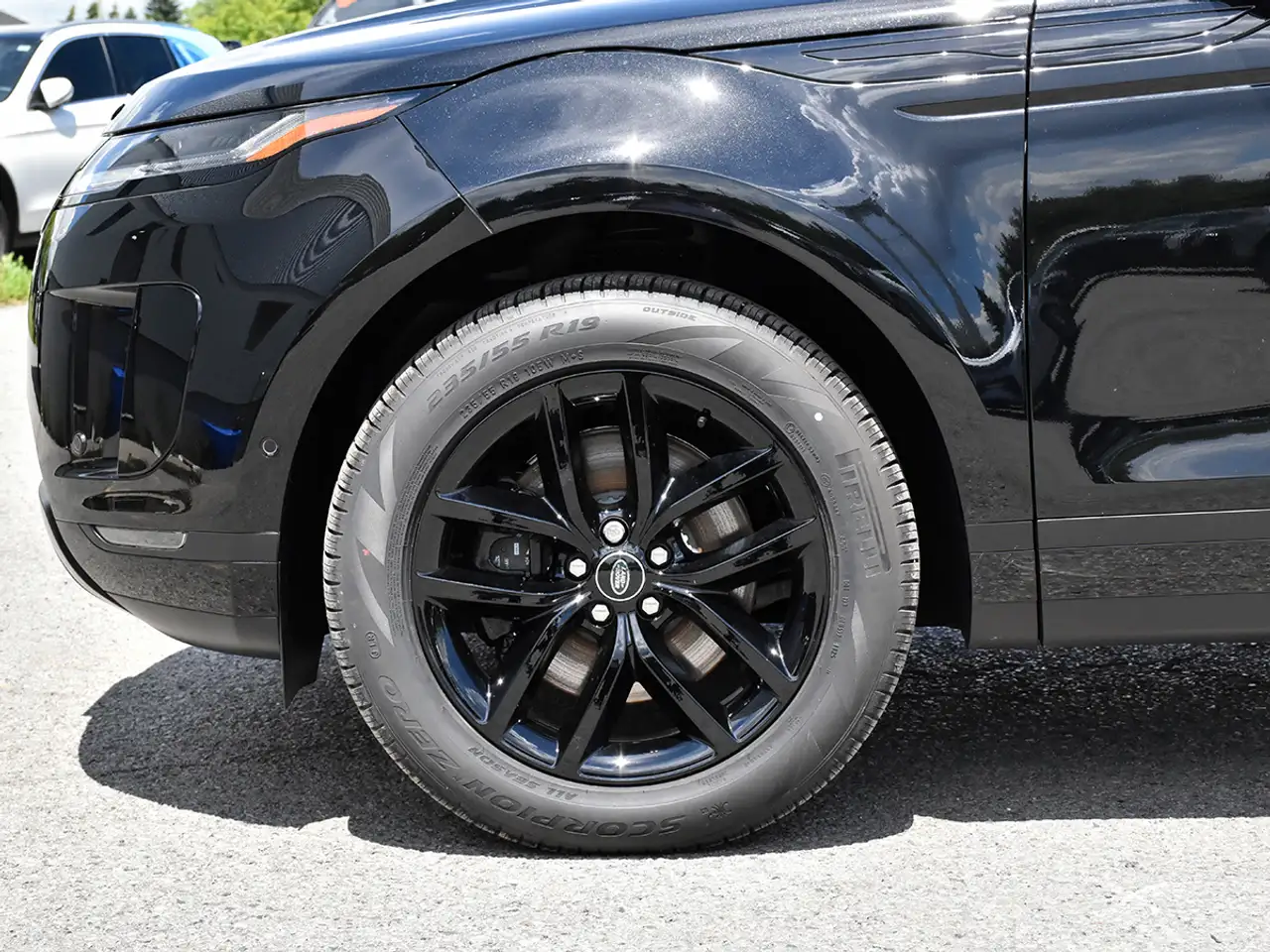 Land Rover Range Rover Evoque - Image 11