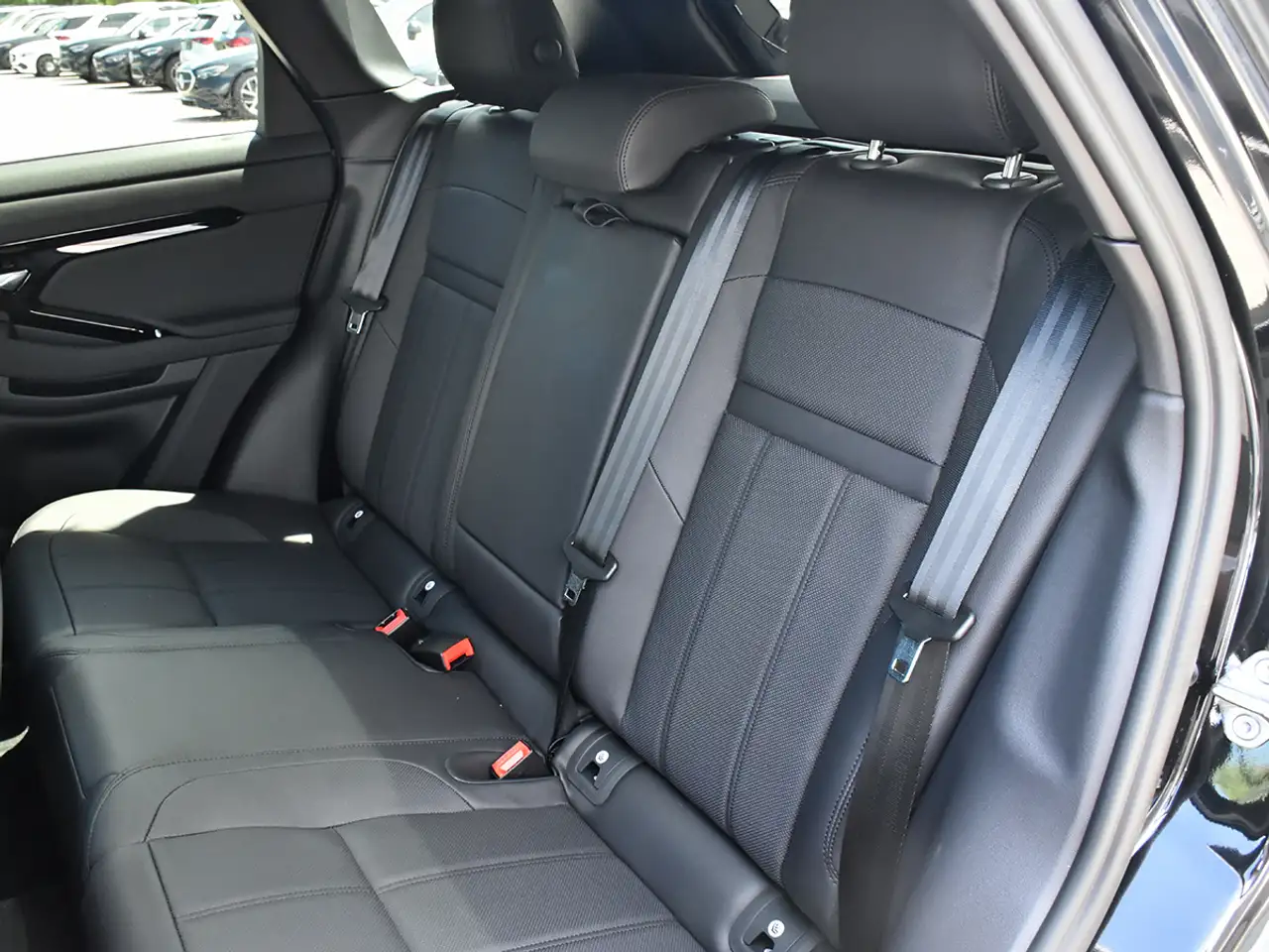 Land Rover Range Rover Evoque - Image 18