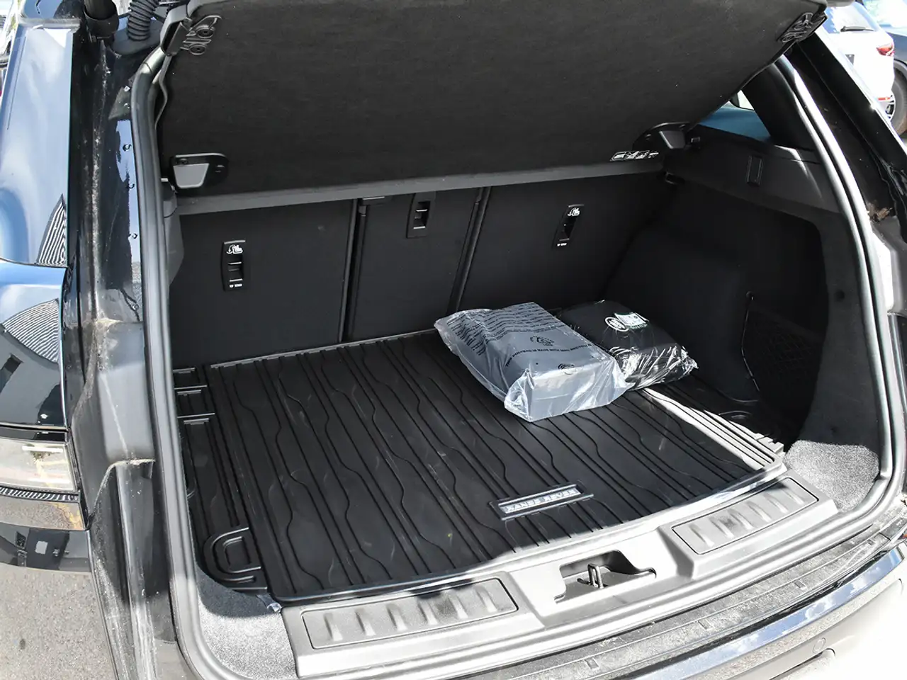 Land Rover Range Rover Evoque - Image 14