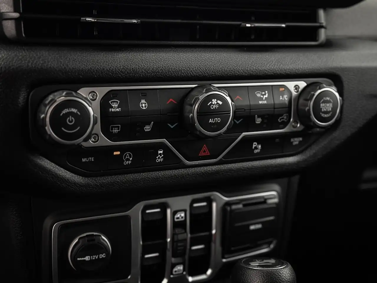 Jeep Wrangler - Image 22