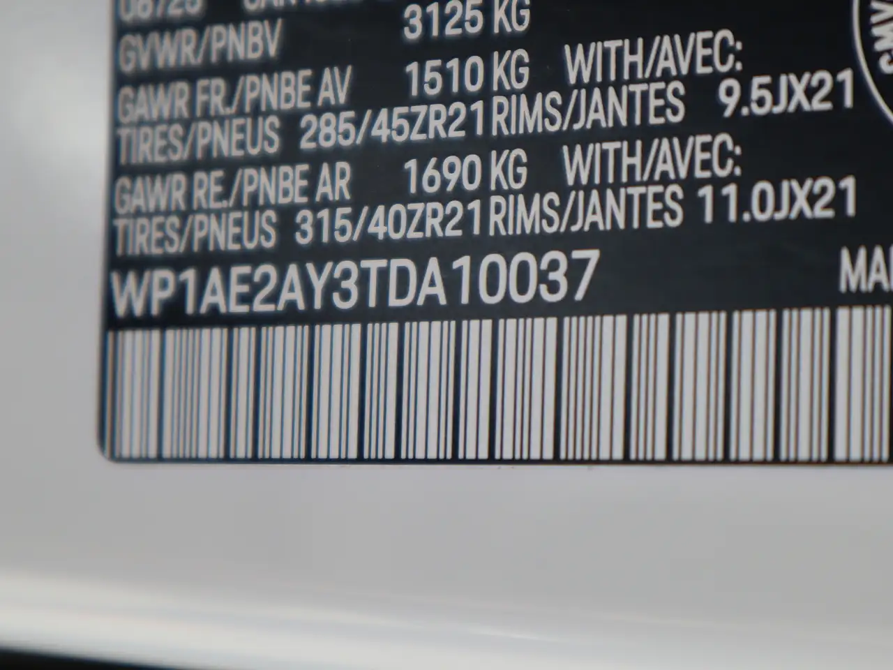 Porsche Cayenne - Image 31