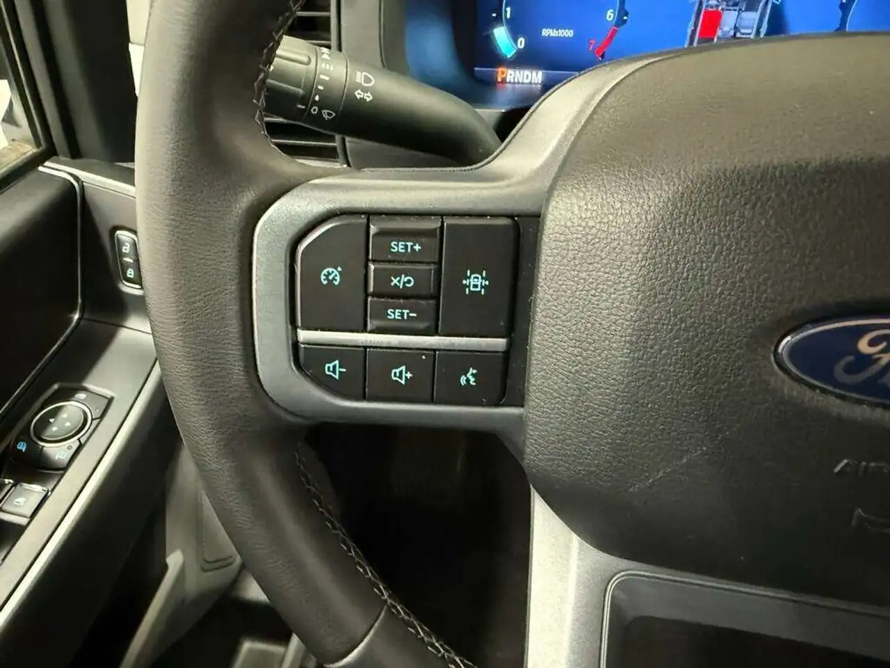 Ford F-150 - Image 26