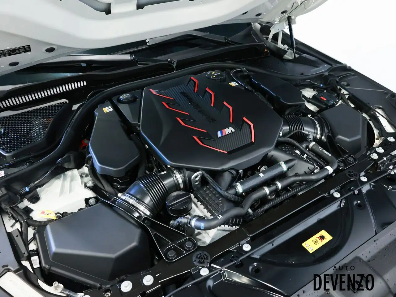 BMW M5 - Image 17