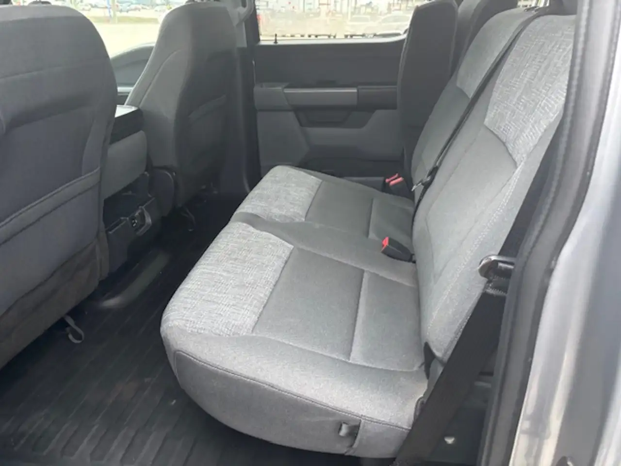 Ford F-150 - Image 11