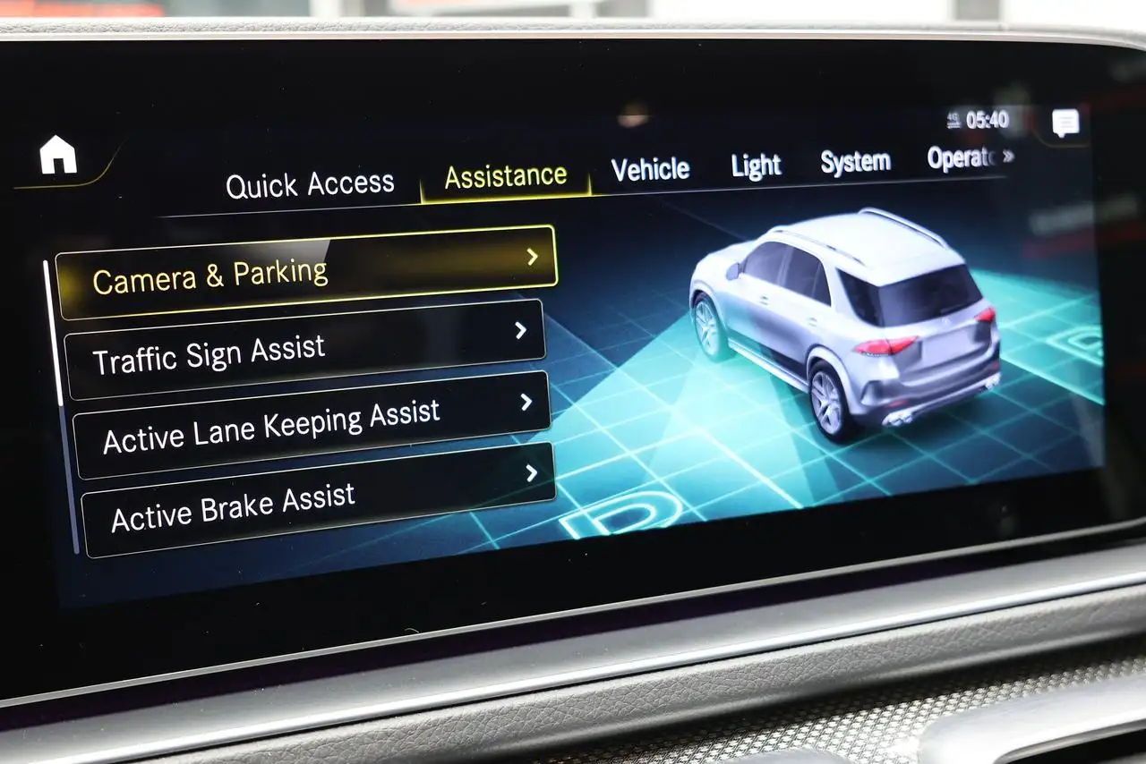 Mercedes-Benz GLE - Image 19