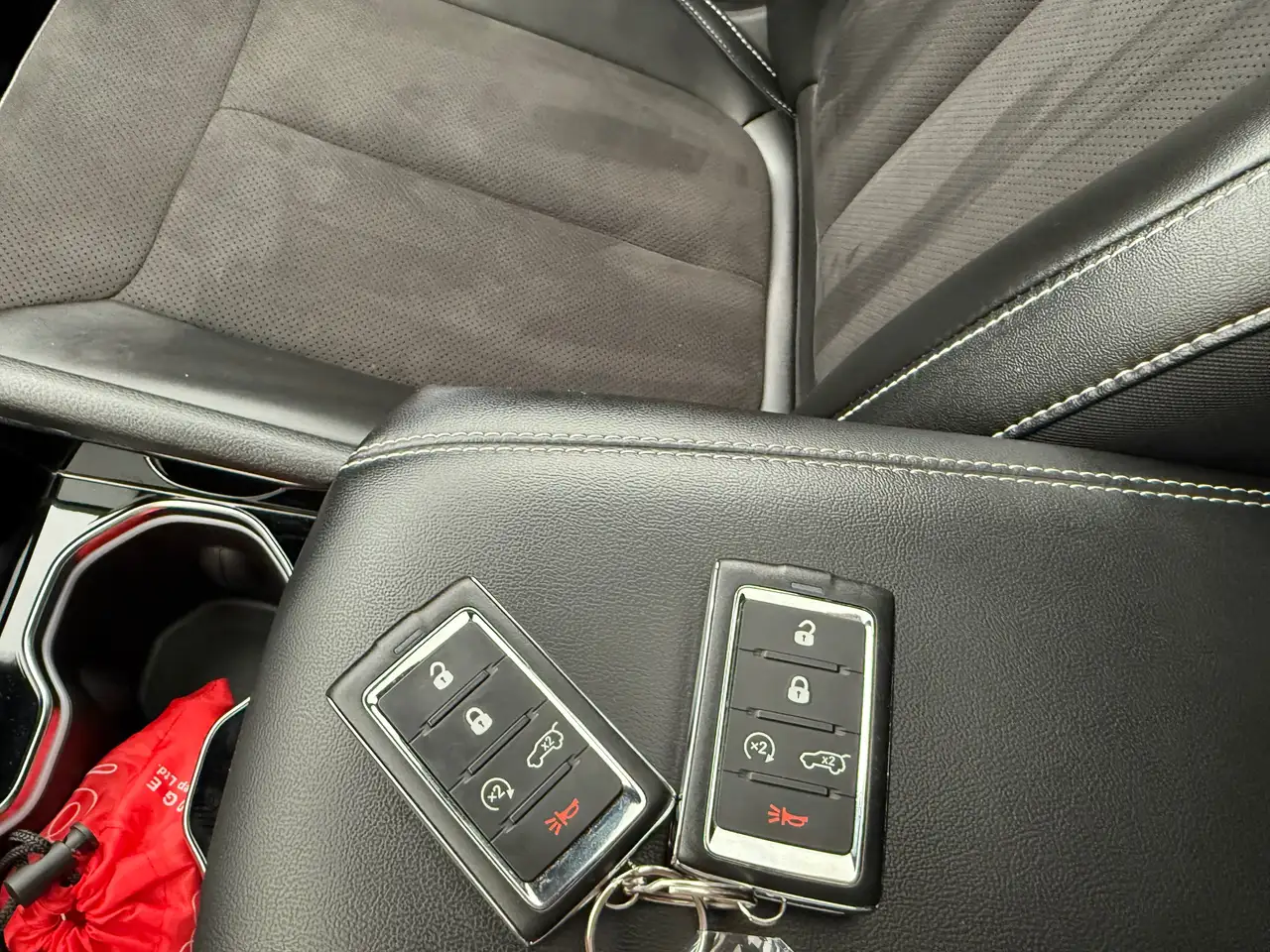 Jeep Grand Cherokee - Image 22