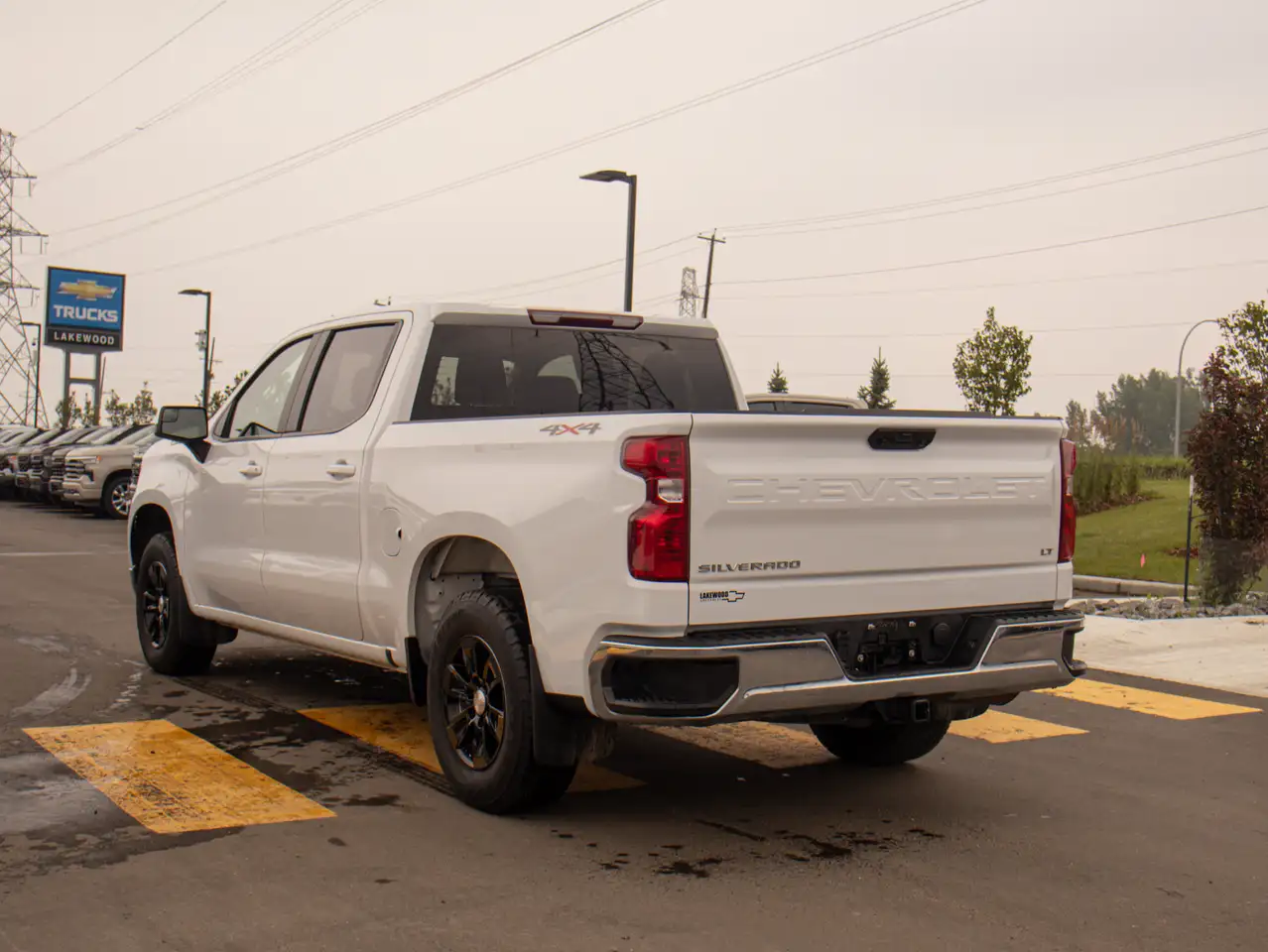 Chevrolet Silverado 1500 - Image 8