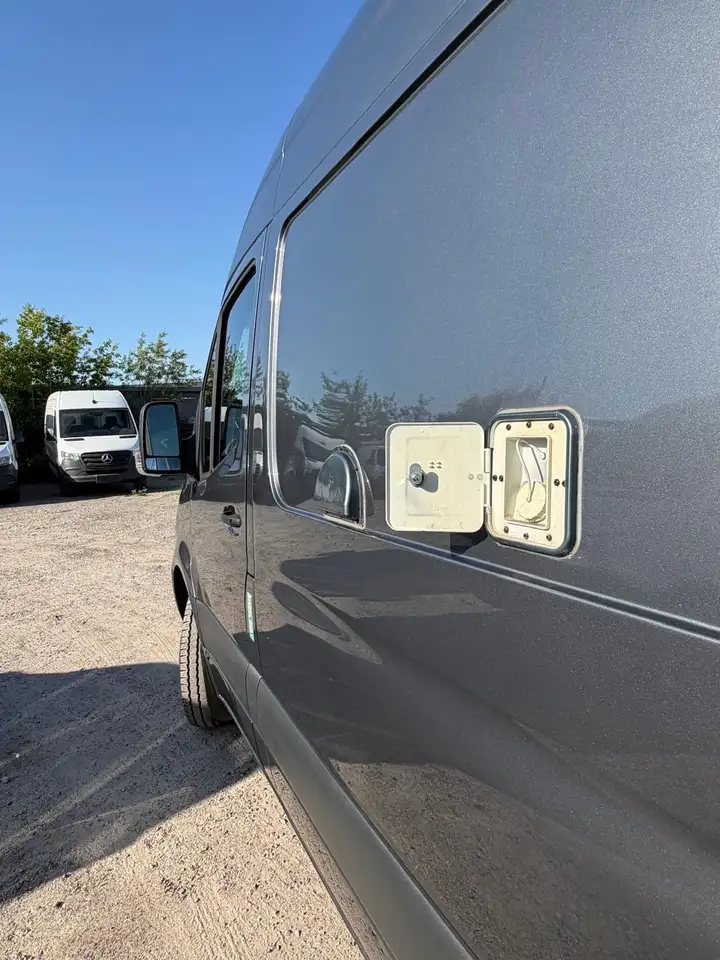 Mercedes-Benz Sprinter - Image 35