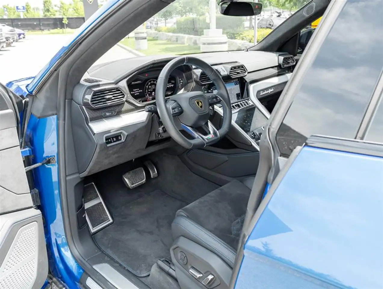 Lamborghini Urus - Image 9