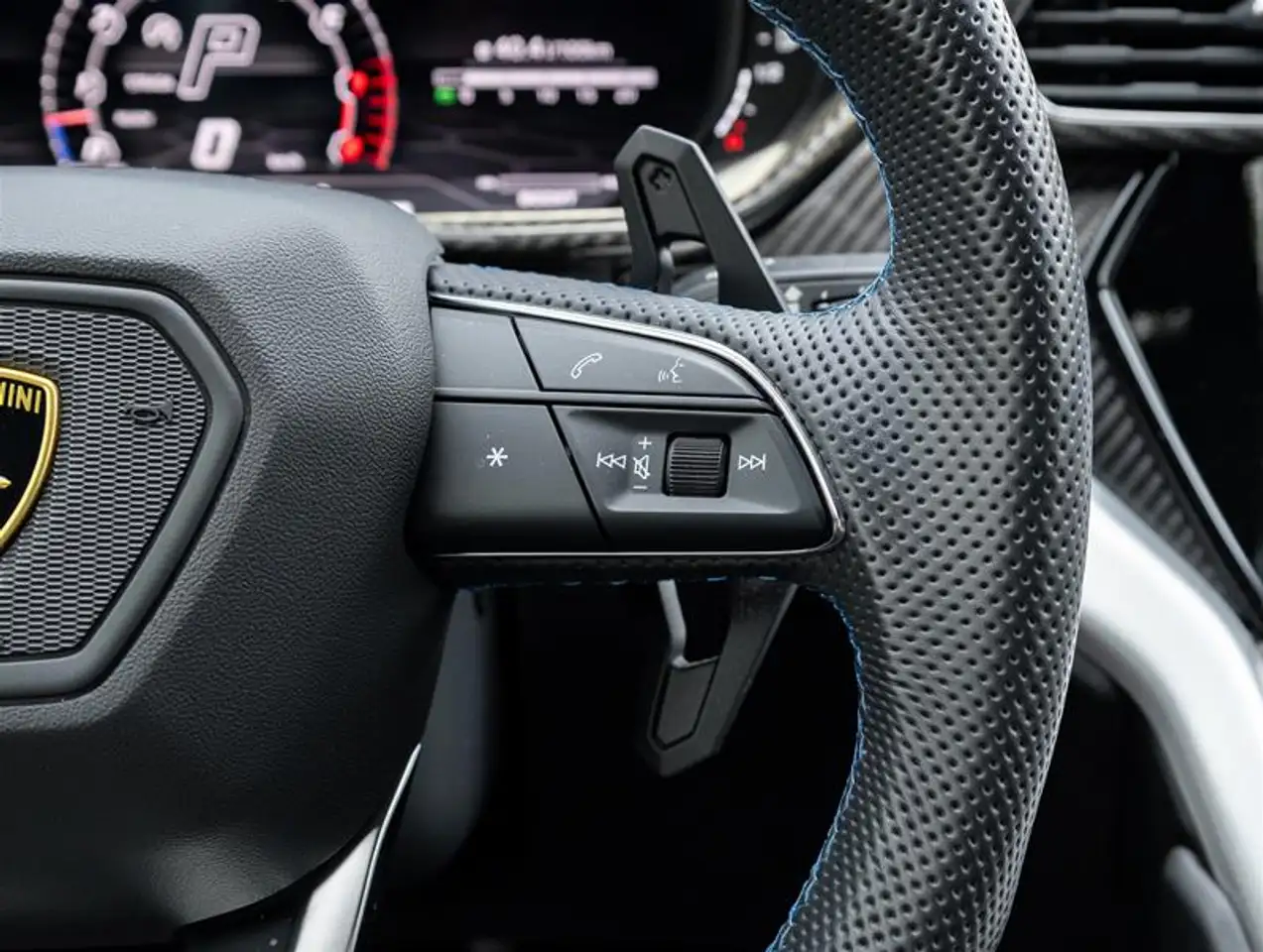 Lamborghini Urus - Image 12