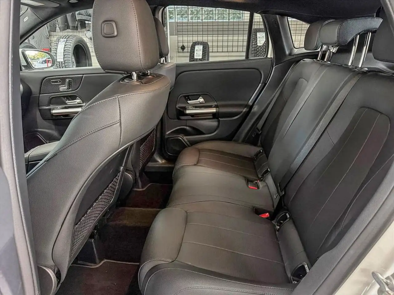 Mercedes-Benz GLA - Image 23