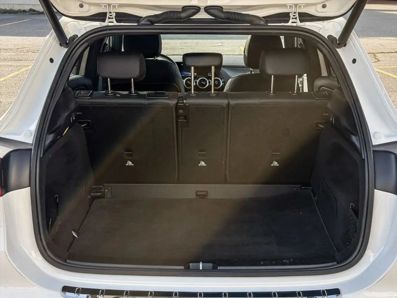 Mercedes-Benz GLA - Image 12