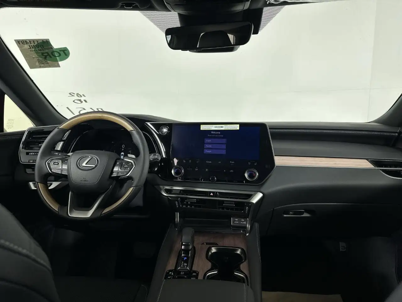 Lexus RX - Image 17