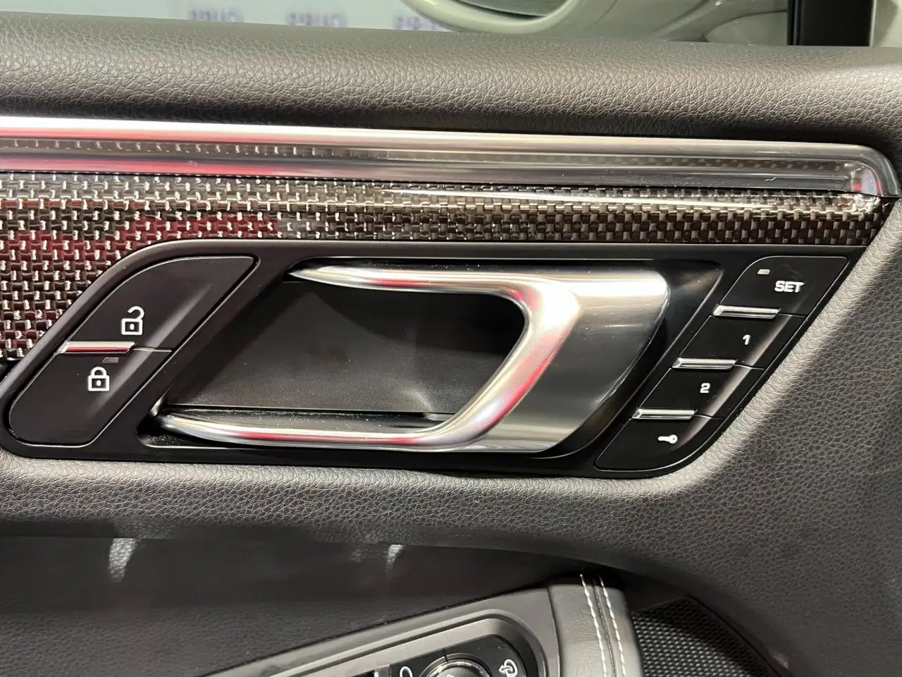 Porsche Macan - Image 11